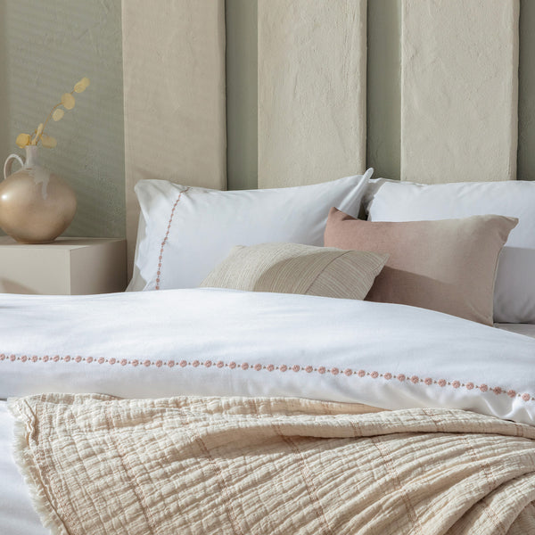 Chakra Florissa Duvet Cover Set Dbl White