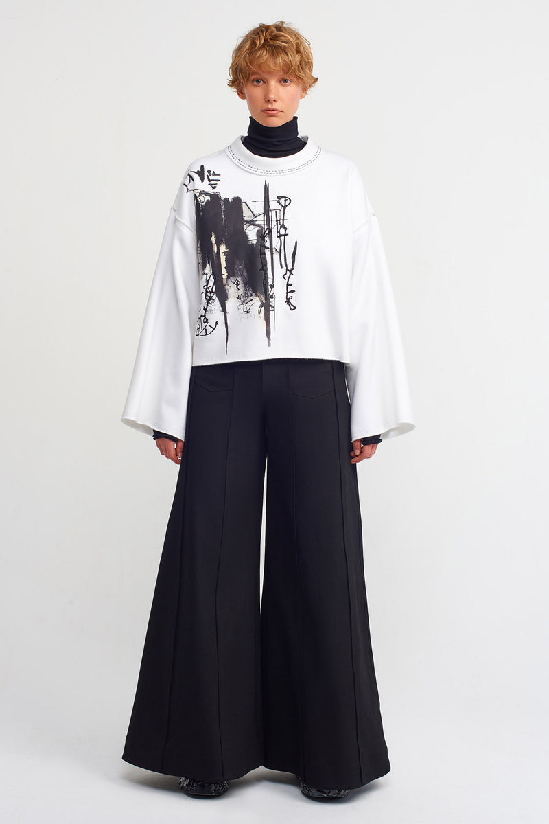 NU Print And Embroidery Detailed Sweatshirt Off White