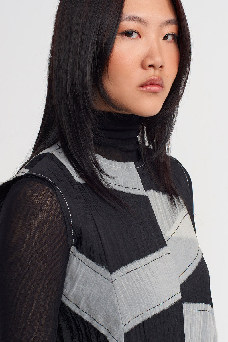 NU Jumpsuit With Large Pockets And Patch Details Natural/Black