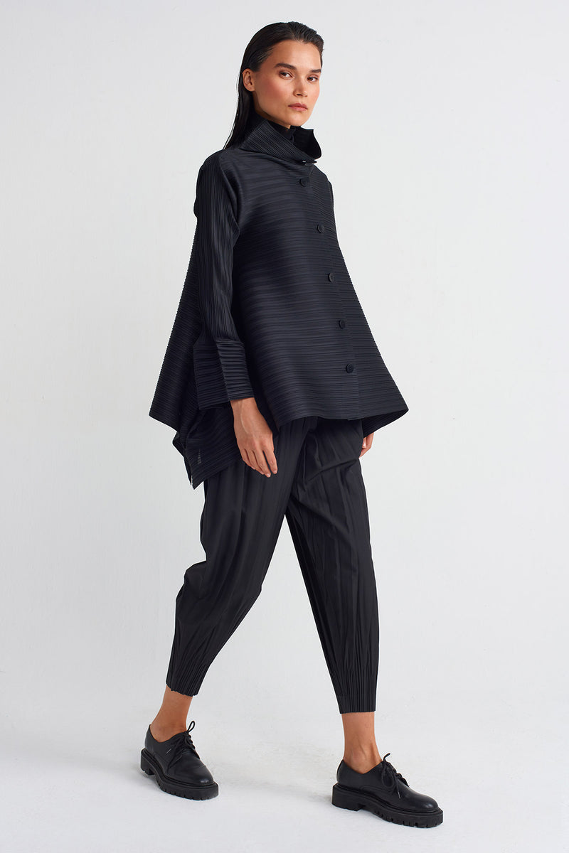 NU Pleated Jacket Black
