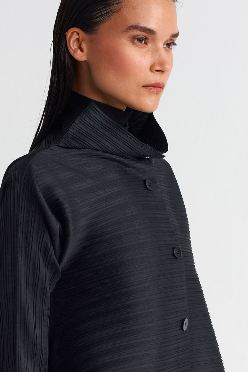 NU Pleated Jacket Black