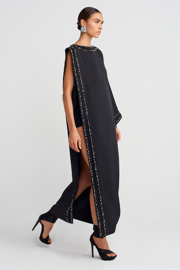 Nu One-Slit Elegant Dress With Hand-Embroidered Edges Black