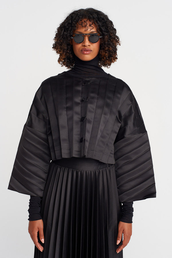Nu Pleated Crop Jacket Black