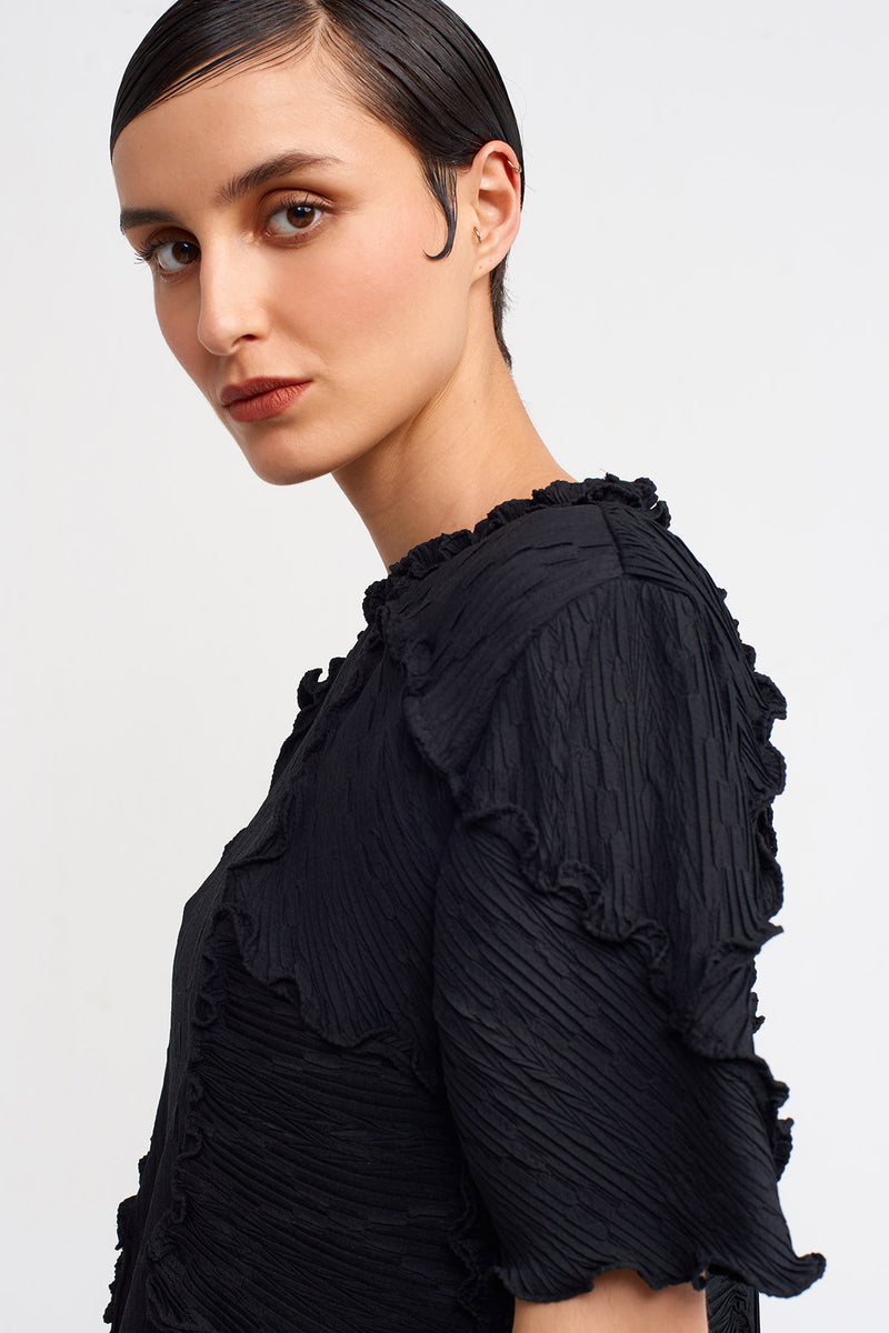 NU Stitch-Detailed Pleated T-Shirt Black